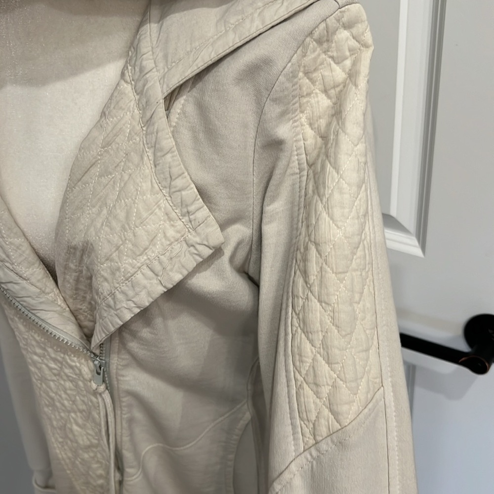 PRAIRIE UNDERGROUND
Cloak Zip Up Hoodie Top Jacket in Cream Size Medium - Picture 10 of 12